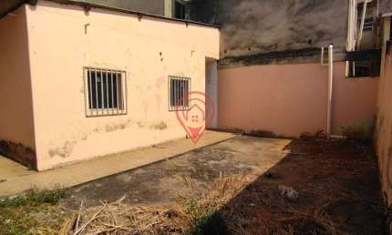 Casa no Barreiro Bairro Tirol em Belo Horizonte em Lote de 180 m²