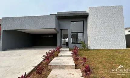 Residencial Fazenda Alta Vista - Casa nova, com 3 suítes e piscina