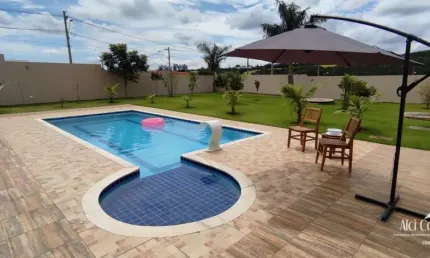 Residencial Fazenda Alta Vista - Casa para venda com 3 suítes e piscina!