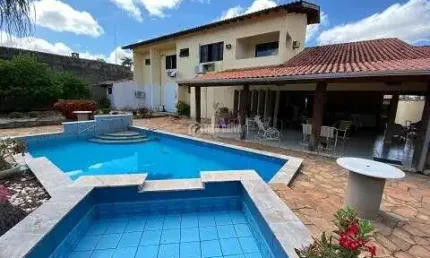 Casa top, comercial, na melhor localização do Boa Esperança. Terreno gigante!
