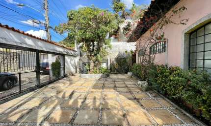Casa com 4 quartos à venda na Rua Tefé, 234, Pacaembu, São Paulo por R$ 2.350.000