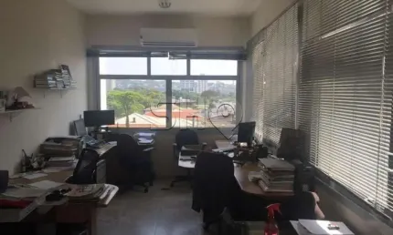 Sala comercial à venda na Avenida Brigadeiro Faria Lima, 1826, Jardim Paulistano, São Paulo por R$ 570.000
