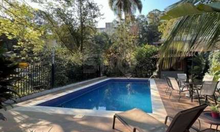 Casa em condomínio fechado com 4 quartos para alugar na Rua das Laranjeiras, 146, Chácara dos Lagos, Carapicuíba por R$ 20.000