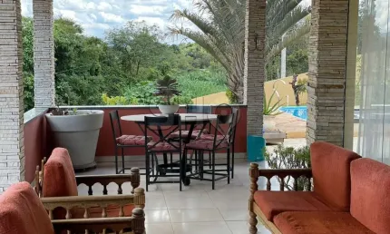Casa com 3 quartos à venda na Cravínias, 645, Jardim Estância Brasil, Atibaia por R$ 1.300.000