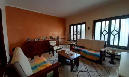 Casa com 3 quartos à venda na Ipê, 243, Vila Gardênia, Atibaia por R$ 1.100.000