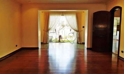 Casa com 4 quartos à venda na Rua Heitor de Morais, 1111, Pacaembu, São Paulo por R$ 2.800.000