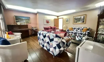 Casa com 3 quartos à venda na Rua São Gall, 62, Vila Ipojuca, São Paulo por R$ 2.950.000