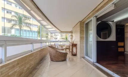 Apartamento com 3 quartos à venda na Rua Traipu, 214, Pacaembu, São Paulo por R$ 2.080.000