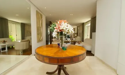 Casa com 3 quartos à venda na Rua Angatuba, 174, Pacaembu, São Paulo por R$ 5.000.000