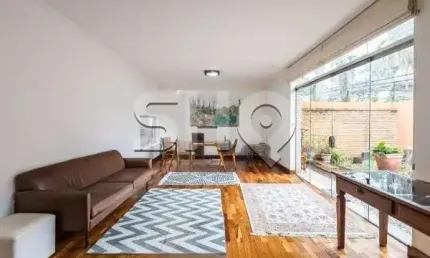 Casa com 3 quartos à venda na Rua Natingui, 336, Vila Madalena, São Paulo por R$ 1.800.000