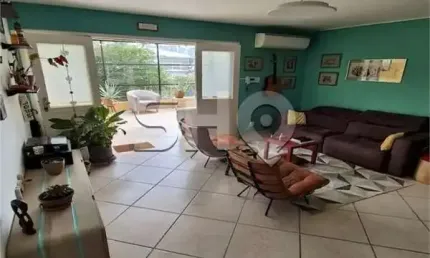 Casa com 3 quartos à venda na Rua Girassol, 227, Vila Madalena, São Paulo por R$ 2.800.000