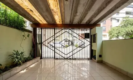 Casa com 4 quartos à venda na Rua Sales Júnior, 274, Alto da Lapa, São Paulo por R$ 990.000