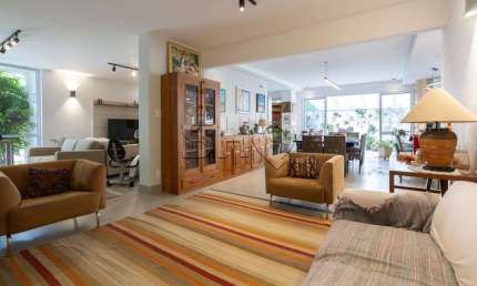 Casa com 5 quartos à venda na Rua Zequinha de Abreu, 59, Pacaembu, São Paulo por R$ 3.350.000
