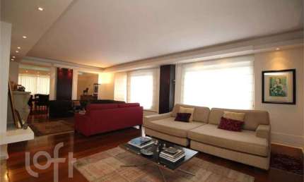Casa com 6 quartos à venda na Rua Baltazar Fernandes, 174, Itaim Bibi, São Paulo por R$ 2.750.000
