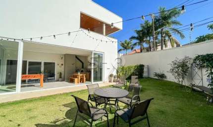 Casa com 3 quartos à venda na Rua Comendador Quirino Teixeira, 686, Jardim Leonor Mendes de Barros, São Paulo por R$ 2.800.000