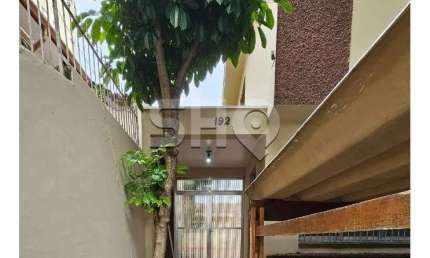 Casa com 3 quartos para alugar na Rua Tonelero, 192, Vila Ipojuca, São Paulo por R$ 6.000