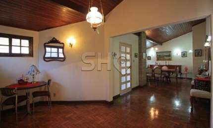 Casa com 2 quartos à venda na Avenida Paulo VI, 426, Sumaré, São Paulo por R$ 1.990.000