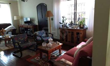 Casa com 3 quartos à venda na Rua Dom Macário, 149, Saúde, São Paulo por R$ 1.050.000