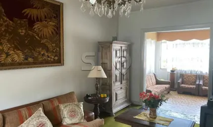Casa com 3 quartos à venda na Rua Itacaranha, 55, Pacaembu, São Paulo por R$ 2.100.000