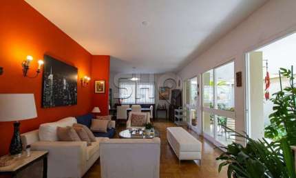 Casa com 4 quartos à venda na Rua Angatuba, 560, Pacaembu, São Paulo por R$ 2.700.000