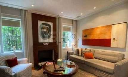 Casa com 3 quartos à venda na Rua Angatuba, 514, Pacaembu, São Paulo por R$ 8.500.000