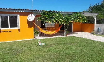 Casa para Venda em Cidreira, Centro, 2 dormitórios, 2 banheiros, 1 vaga