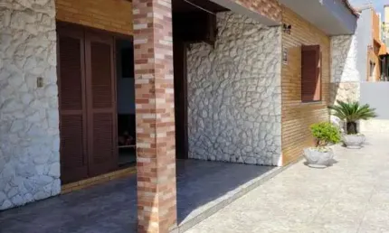 Casa para Venda em Cidreira, Centro, 4 dormitórios, 1 suíte, 3 banheiros, 2 vagas