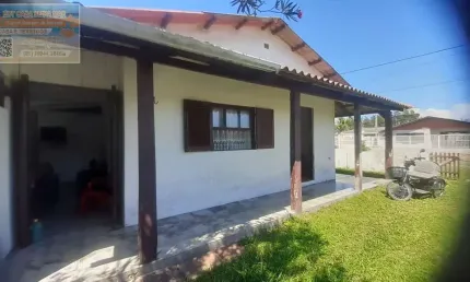 Casa para Venda em Cidreira, Centro, 2 dormitórios, 1 suíte, 2 banheiros, 1 vaga
