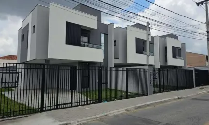 Sobrado para Venda em São José dos Pinhais, Parque da Fonte, 3 dormitórios, 1 suíte, 2 banheiros, 4 vagas