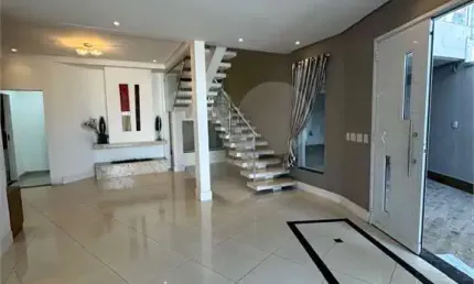 Casa com 4 quartos à venda em Vila Nova Parada - SP
