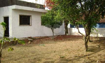 Casa térrea com 2 quartos à venda ou para locação em Vila Cruz Das Almas - SP