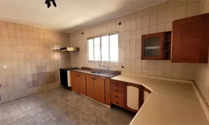 Prédio inteiro com 3 quartos à venda em Vila Hamburguesa - SP