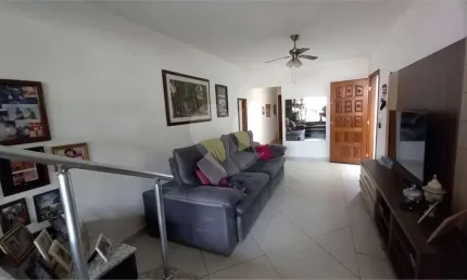 Sobrado com 3 quartos à venda em Jardim Regina - SP