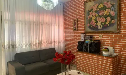 Casa térrea com 3 quartos à venda em Vila Romana - SP