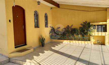 Casa térrea com 2 quartos à venda ou para locação em Vila Ipojuca - SP