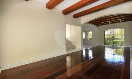 Casa com 3 quartos à venda ou para locação em Pacaembu - SP