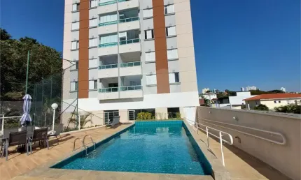 Apartamento com 3 quartos para locação em Vila Romana - SP