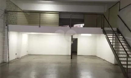 Prédio à venda na Rua Delfina, Vila Madalena, São Paulo