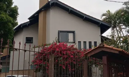 Linda casa para locação no centro de gravataí ! venha marcar uma visita