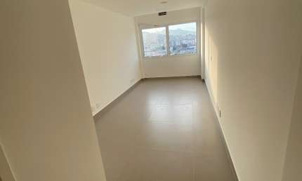 Sala comercial para alugar na Avenida Dom Hélder Câmara, 6644, Pilares, Rio de Janeiro