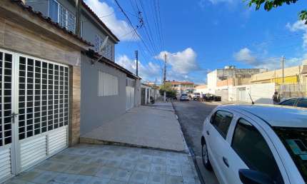 Casa com 3 quartos à venda no Pajuçara, Maceió 