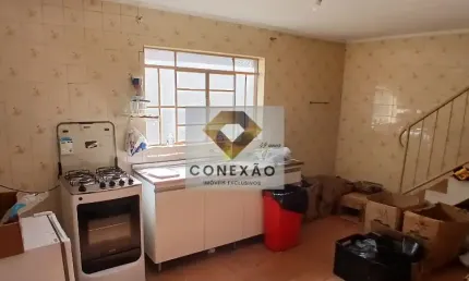 Sobrado à venda com 2 dormitórios, 2 garagens e 3 pavimentos - Terreno com 140m²