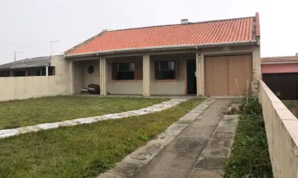 Casa Térrea com Suíte no Coração de Cidreira!   R$ 380.000,00