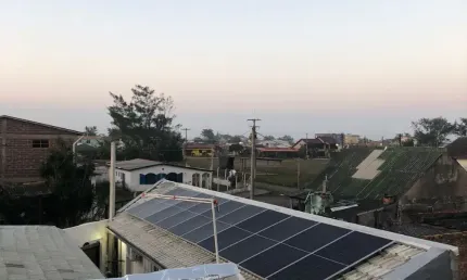 1 CASA E 3 APARTAMENTOS POR A PENAS 200MIL EM CIDREIRA, OPORTUNIDADE PARA INVESTIR COM VALOR BAIXO!! POUSADA OU PARA MORADIA!! 1O PLACAS SOLARES E CLOSET