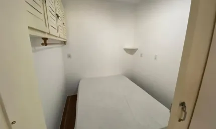 Apartamento em Capão Novo transformado em 2 quartos