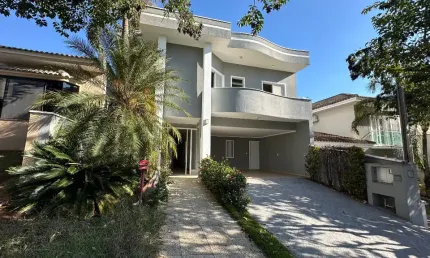 Belíssima casa a venda Condomínio Vilagio Sant Claire