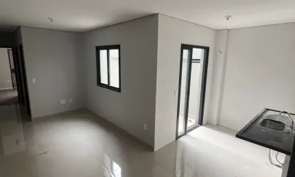 Apartamento 94m² à venda com 2 quartos sendo 1 suíte, 2 banheiros e 1 vaga.