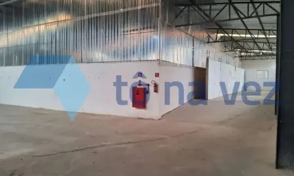 Galpão para locação com 637m² - 4 banheiros - jardim - santo andré - sp