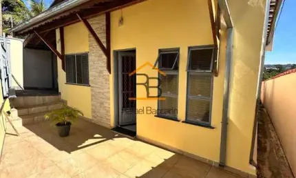 Casa à venda no bairro Vila Guimarães - Pirassununga/SP