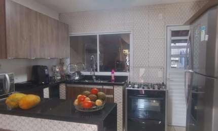 Casa em condomínio fechado com 2 quartos à venda na Rua Luiz Izzo, Quintas de Bragança, Bragança Paulista por R$ 370.000